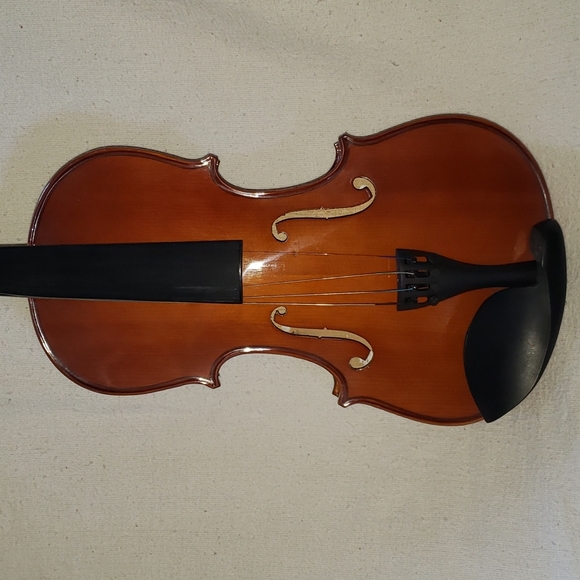 Violin with Bow, Carrying Case & Strap - Picture 3 of 10
